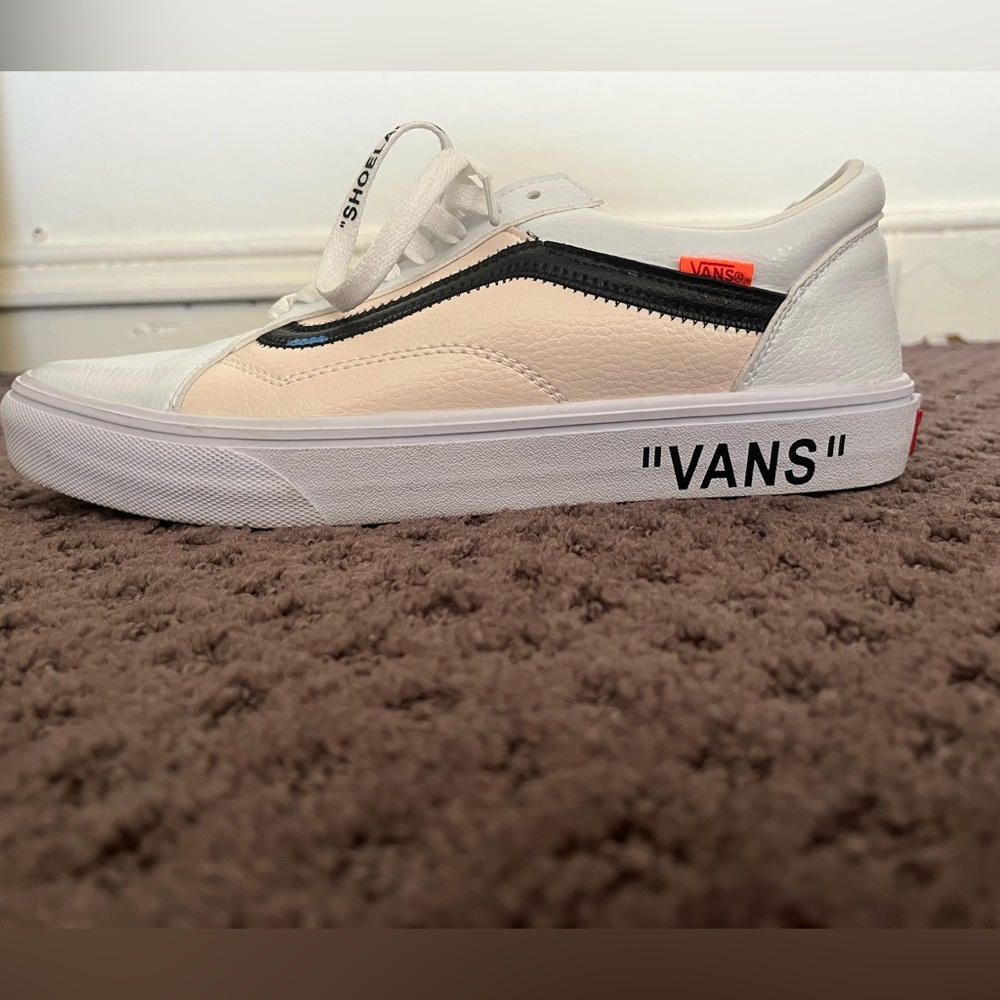 MENS VANS SIZE 11.5